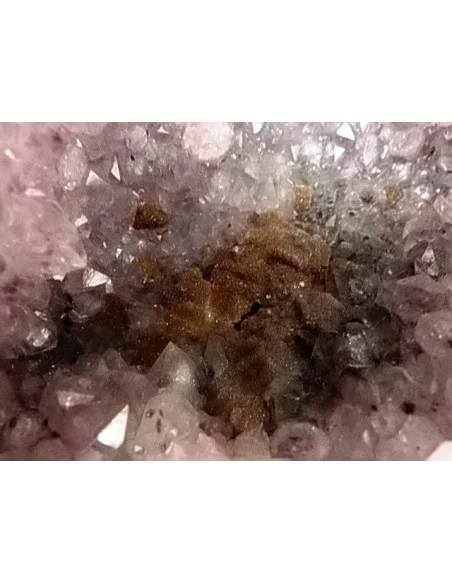 Améthyste, quartz rutiles  Géode chapelle