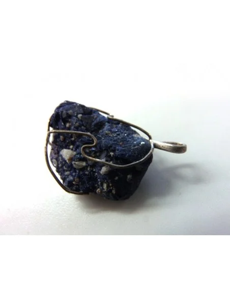 Azurite cristallisee en pendentif Azurite cristallisee en pendentif