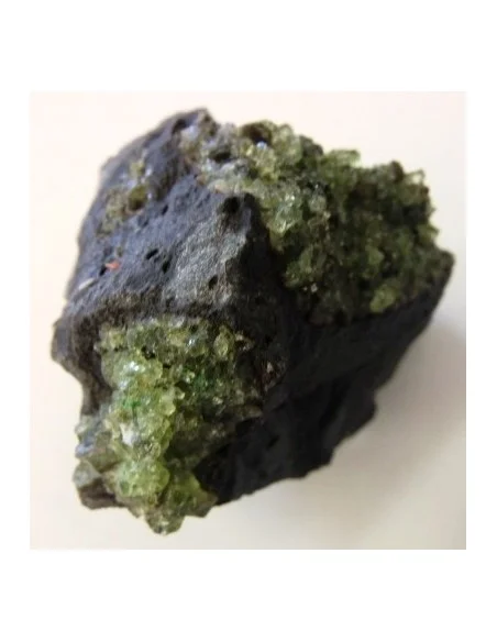 Peridot brut sur gangue Peridot brut sur gangue