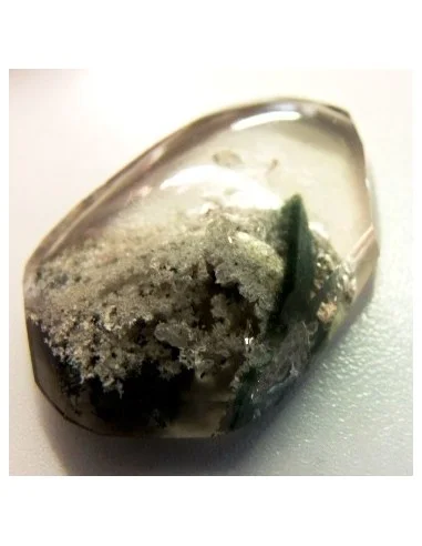 Cabochon de Tourmaline verte et lodolite