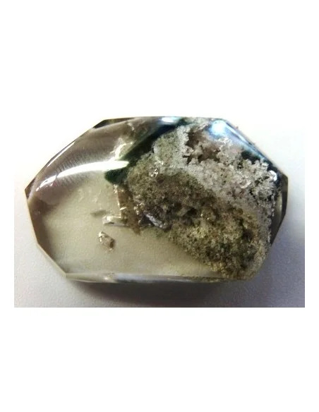 Cabochon de Tourmaline verte et lodolite Cabochon de Tourmaline verte et lodolite