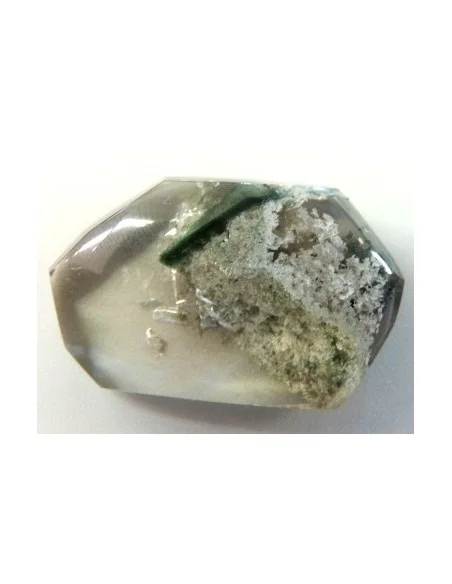 Cabochon de Tourmaline verte et lodolite Cabochon de Tourmaline verte et lodolite