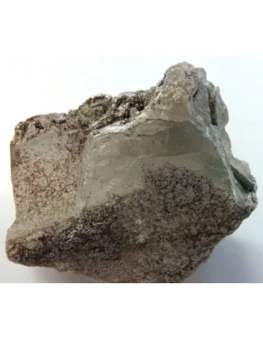 Tourmaline verte sur quartz