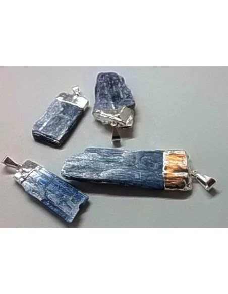 Cyanite bleue grand pendentif Cyanite bleue grand pendentif