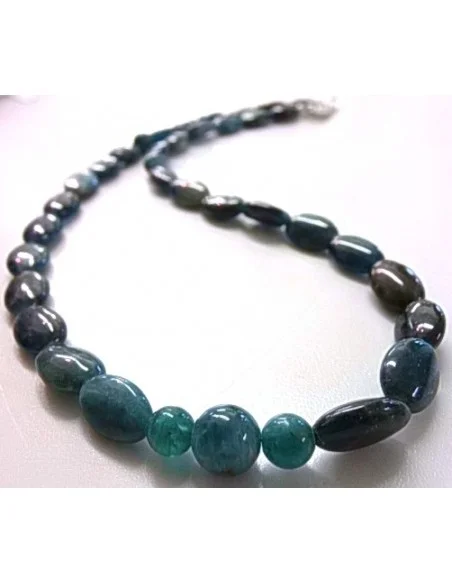 Collier apatite bleue ovale Collier apatite bleue ovale