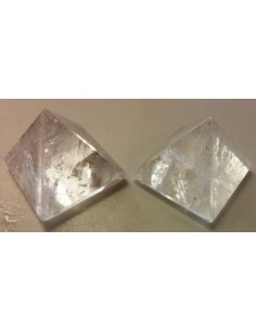 Pyramide quartz 25 a 30mm 2