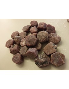 Rubis brut Tanzanie 25 a 30g 2