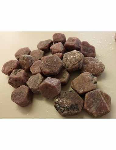 Rubis brut Tanzanie 25 a 30g