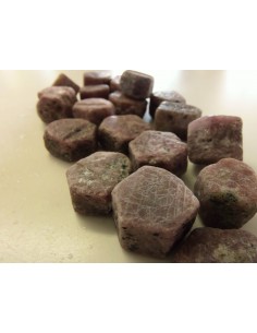Rubis brut Tanzanie 31 a 37g 2