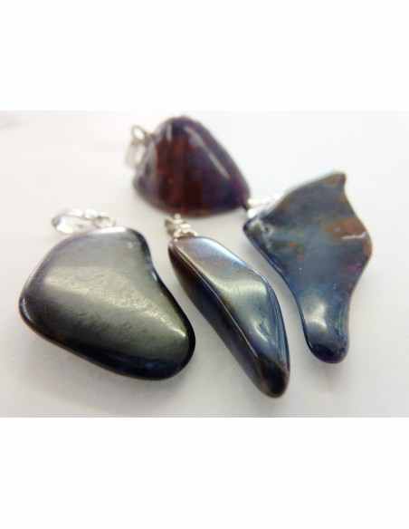 Luvulite richeterite en pendentif