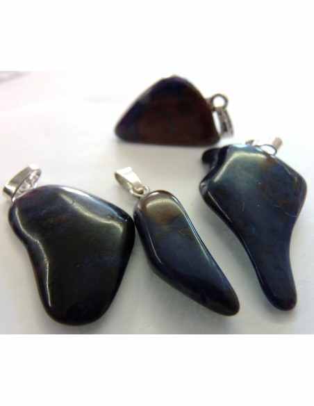 Luvulite richeterite en pendentif