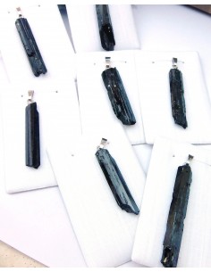 Aegyrine brute pendentif 2