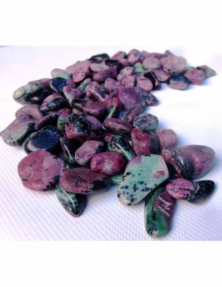 Zoisite rubis pierre