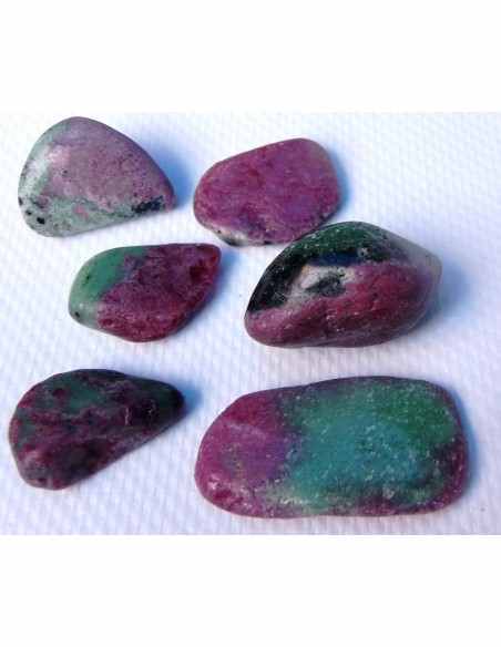 Zoisite rubis pierre