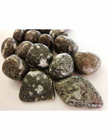 Larve volcanique, Larvikite polis