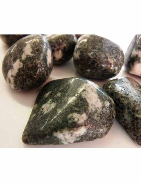 Larve volcanique, Larvikite polis Larve volcanique, Larvikite polis