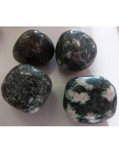 Larve volcanique, Larvikite polis