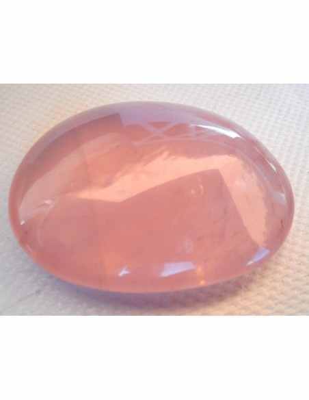 Quartz rose en forme de savon