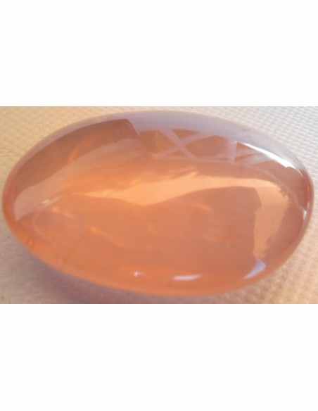 Quartz rose en forme de savon