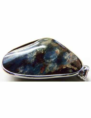 Tantalite, Opale noble pendentif