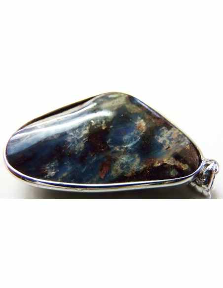 Tantalite, Opale noble pendentif