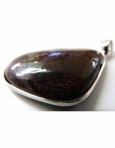 Tantalite, Opale noble pendentif