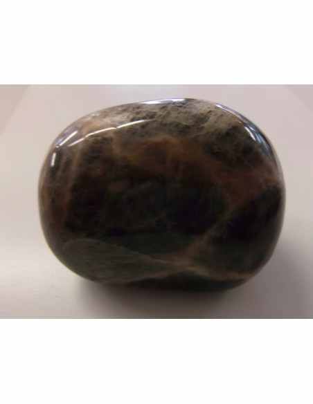 Pierre de lune noire grand galet Pierre de lune noire grand galet