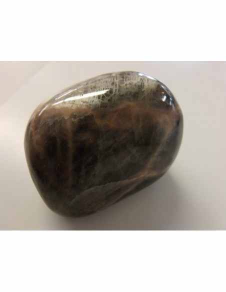 Pierre de lune noire grand galet Pierre de lune noire grand galet