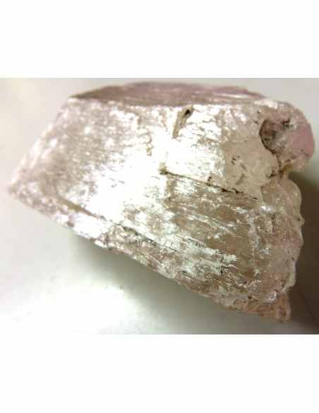 Kunzite hiddenite brute Kunzite hiddenite brute