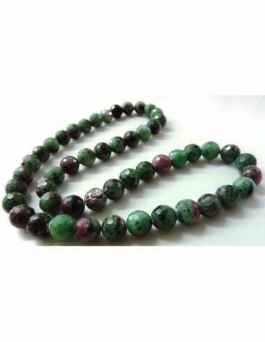 Zoisite aux rubis 10mm collier