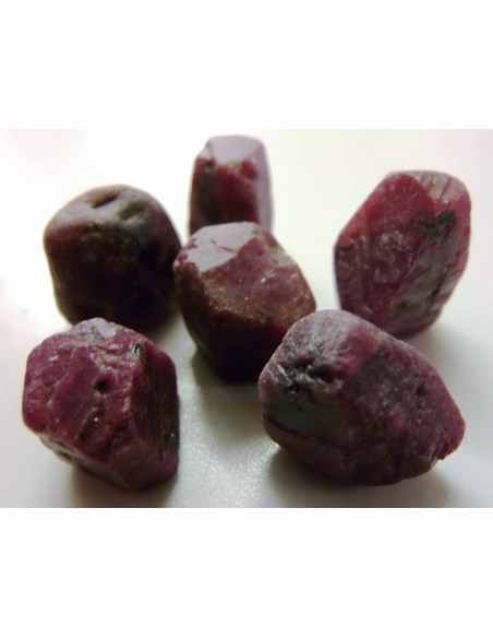 Rubis de Tanzanie brut 8g Rubis de Tanzanie brut 8g