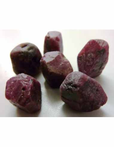 Rubis de Tanzanie brut 8g