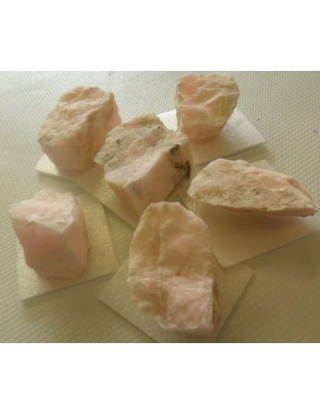 Manganocalcite brute, calcite rose Manganocalcite brute, calcite rose