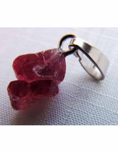 Spinelle rouge octaèdre pendentif