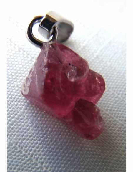 Spinelle rouge octaèdre pendentif Spinelle rouge octaèdre pendentif