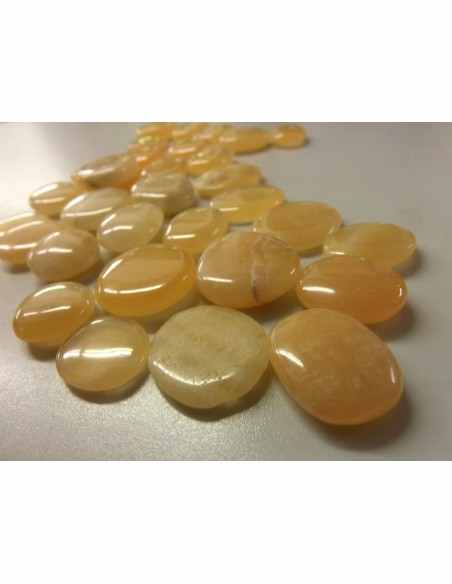 Calcite orange galet 20 a 25mm Calcite orange galet 20 a 25mm