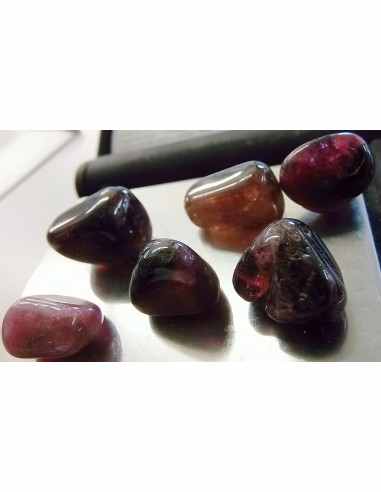Tourmaline violette, tourmaline mauve polis
