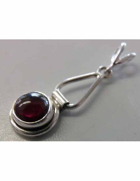 Grenat petit pendentif Grenat petit pendentif