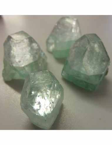 Apophyllite verte cristallisee 2 cm