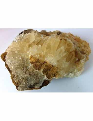 Calcite, fluorite dore cristallisé forme oiseaux