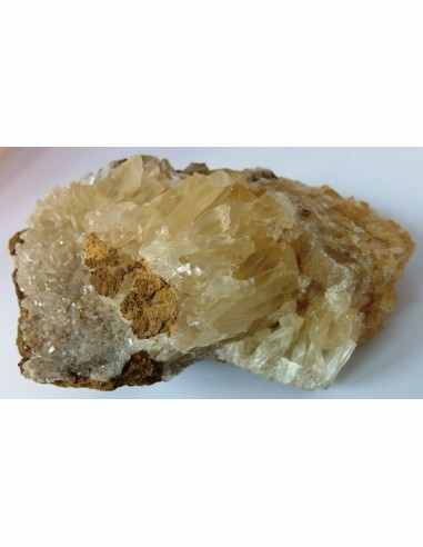 Calcite, fluorite dore cristallisé forme oiseaux