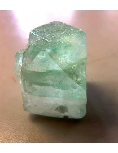 Apophyllite verte percé