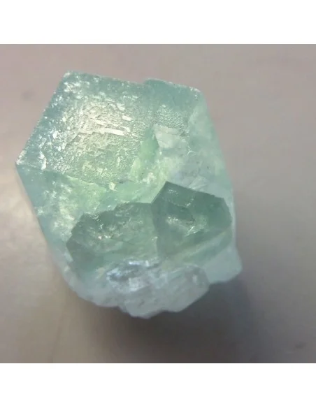 Apophyllite verte percé