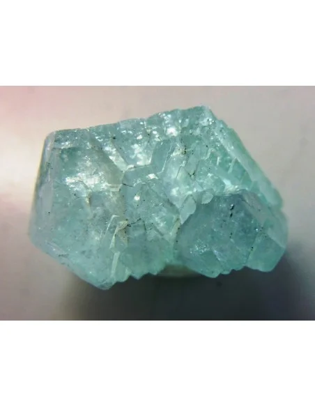Apophyllite verte percé