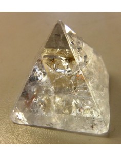 Apophyllite blanche pyramide 25 a 30mm