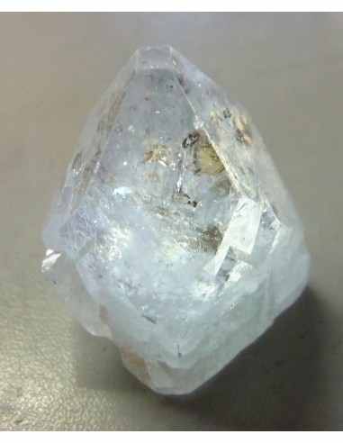Apophyllite blanche pyramide 25 a 30mm