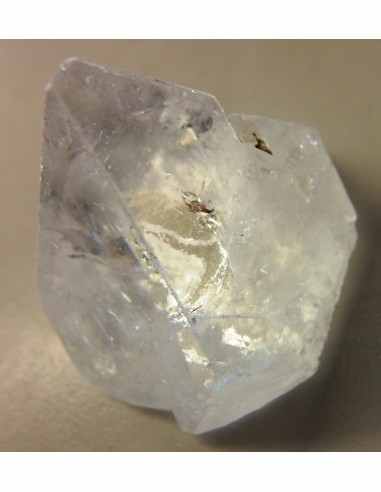 Apophyllite blanche pyramide 25 a 30mm