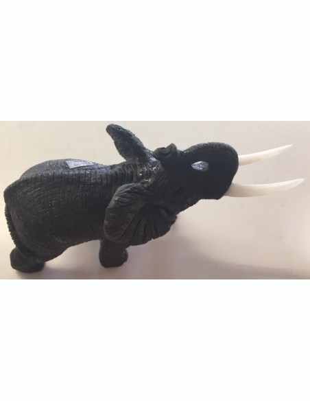Elephant en Astrophyllite