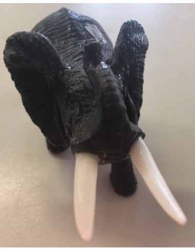 Elephant en Astrophyllite