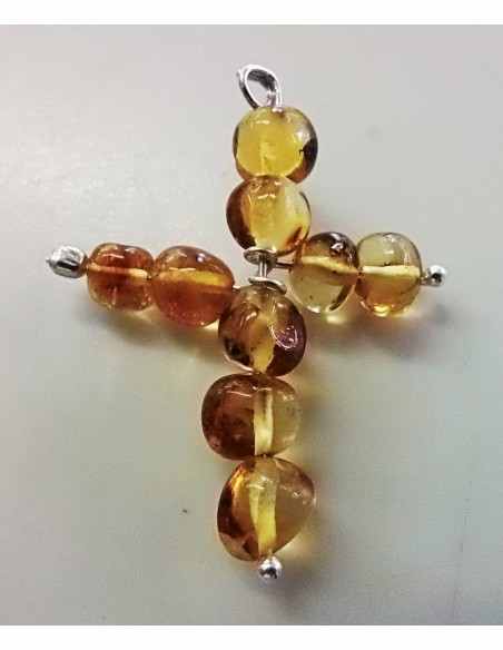 Croix en ambre
